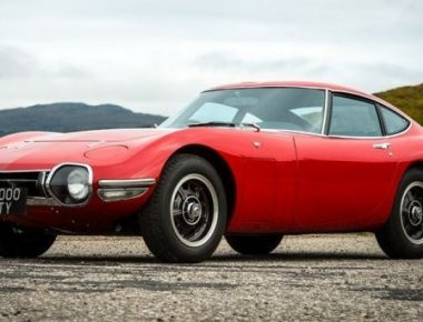 Αυτή η Toyota 2000GT είναι για «ακριβά γούστα» (βίντεο)